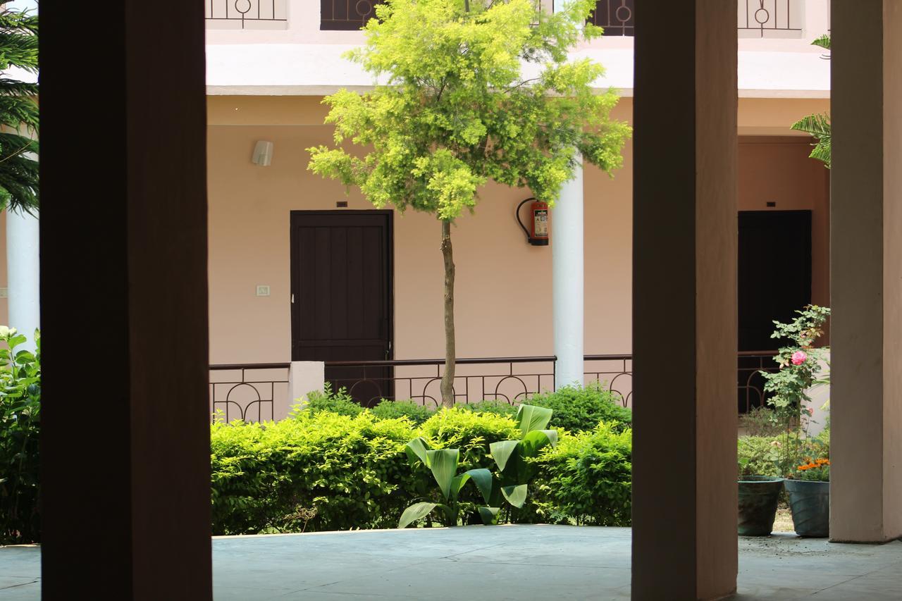 Greenwood Hotel Bhimtal Exterior photo
