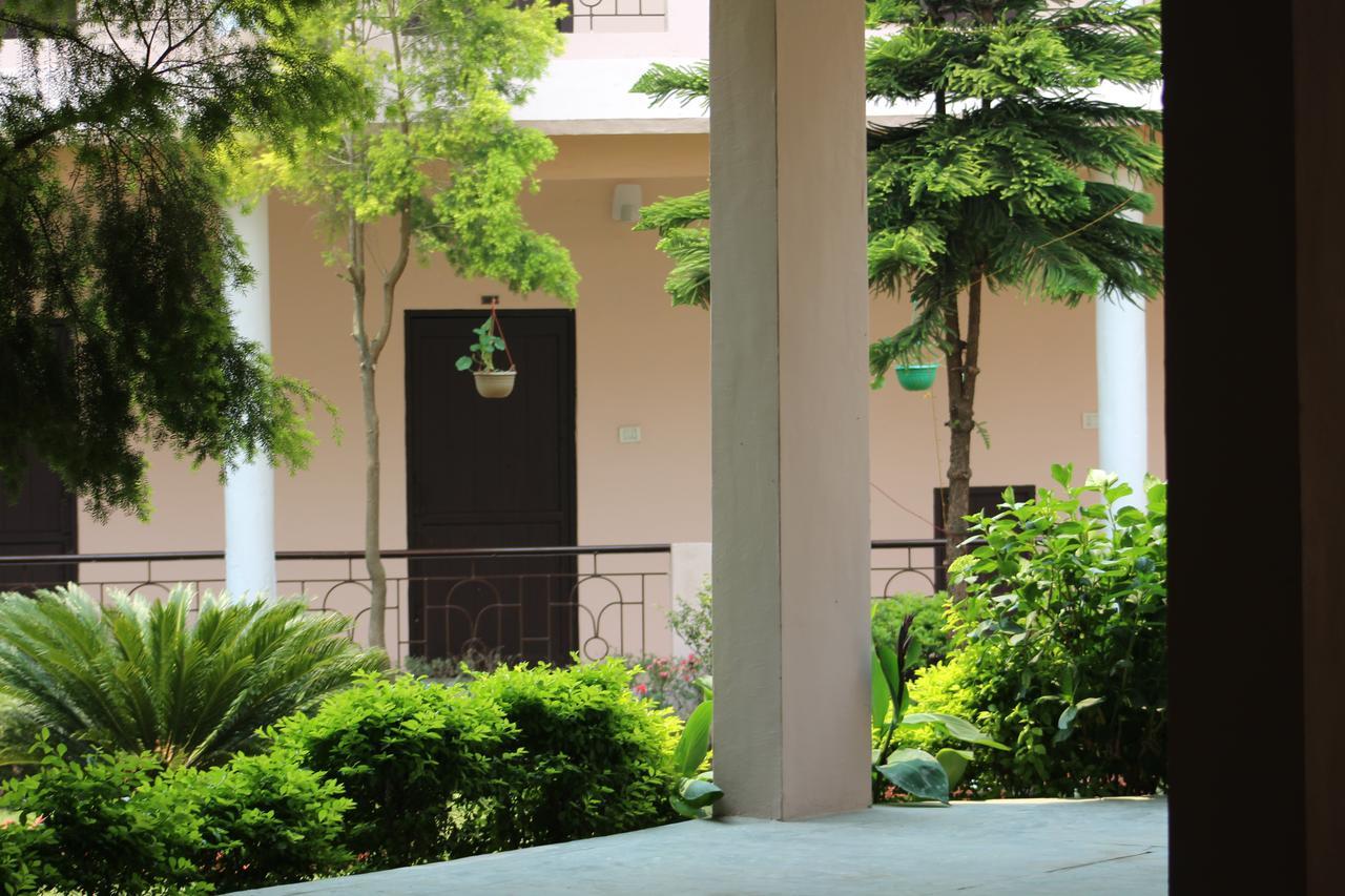 Greenwood Hotel Bhimtal Exterior photo
